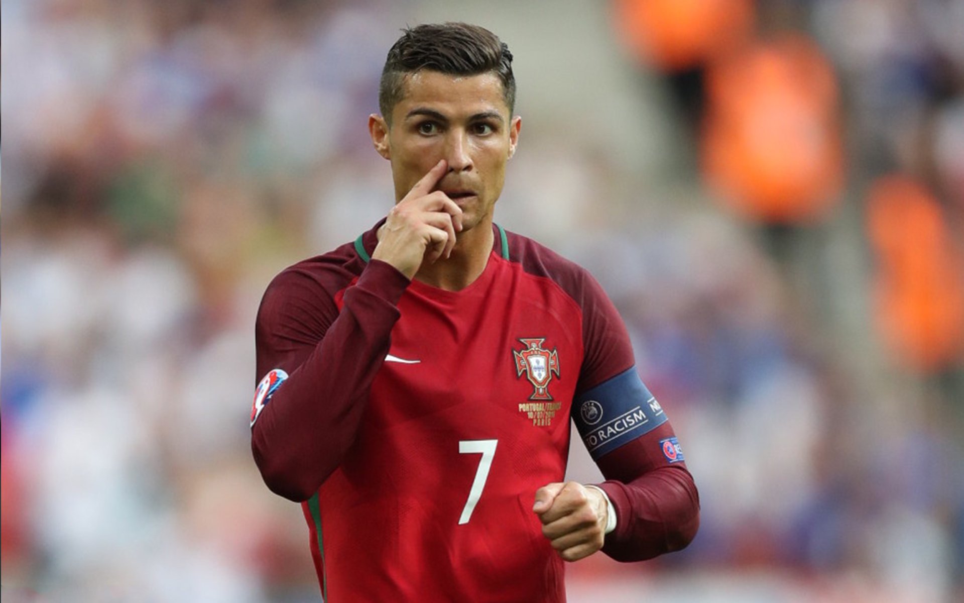 张雨霏亮相广告大片展现青春活力,张雨霏霸气回应