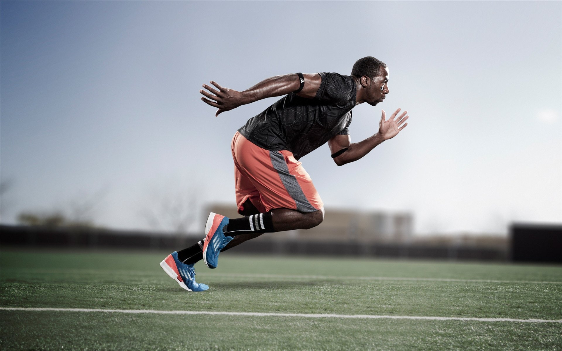 科贝特泳姿流畅展现蛙泳魅力，科贝特舰队