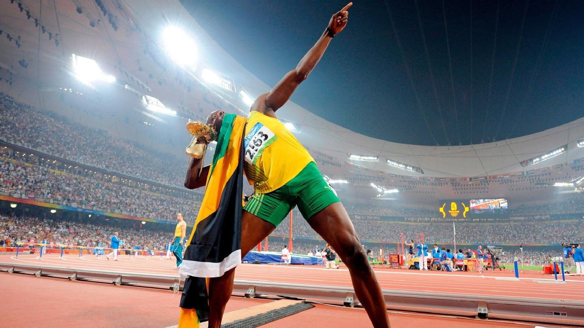 荷兰蝶泳新秀跻身决赛圈，荷兰游泳奥运冠军