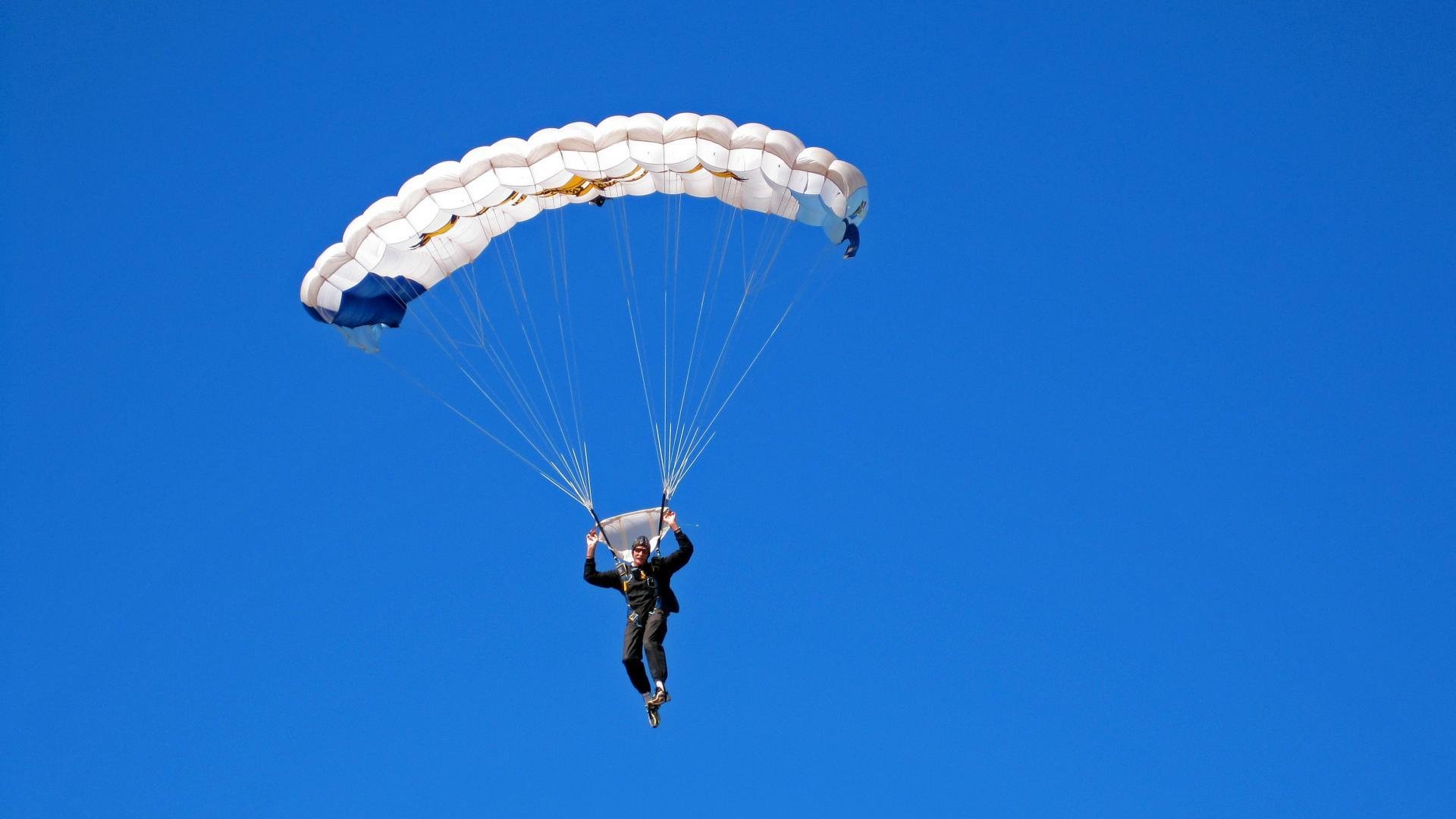 ky体育竞猜-绝地求生全球直播赛精彩纷呈，高手对决激烈非凡，绝地求生赛事直播